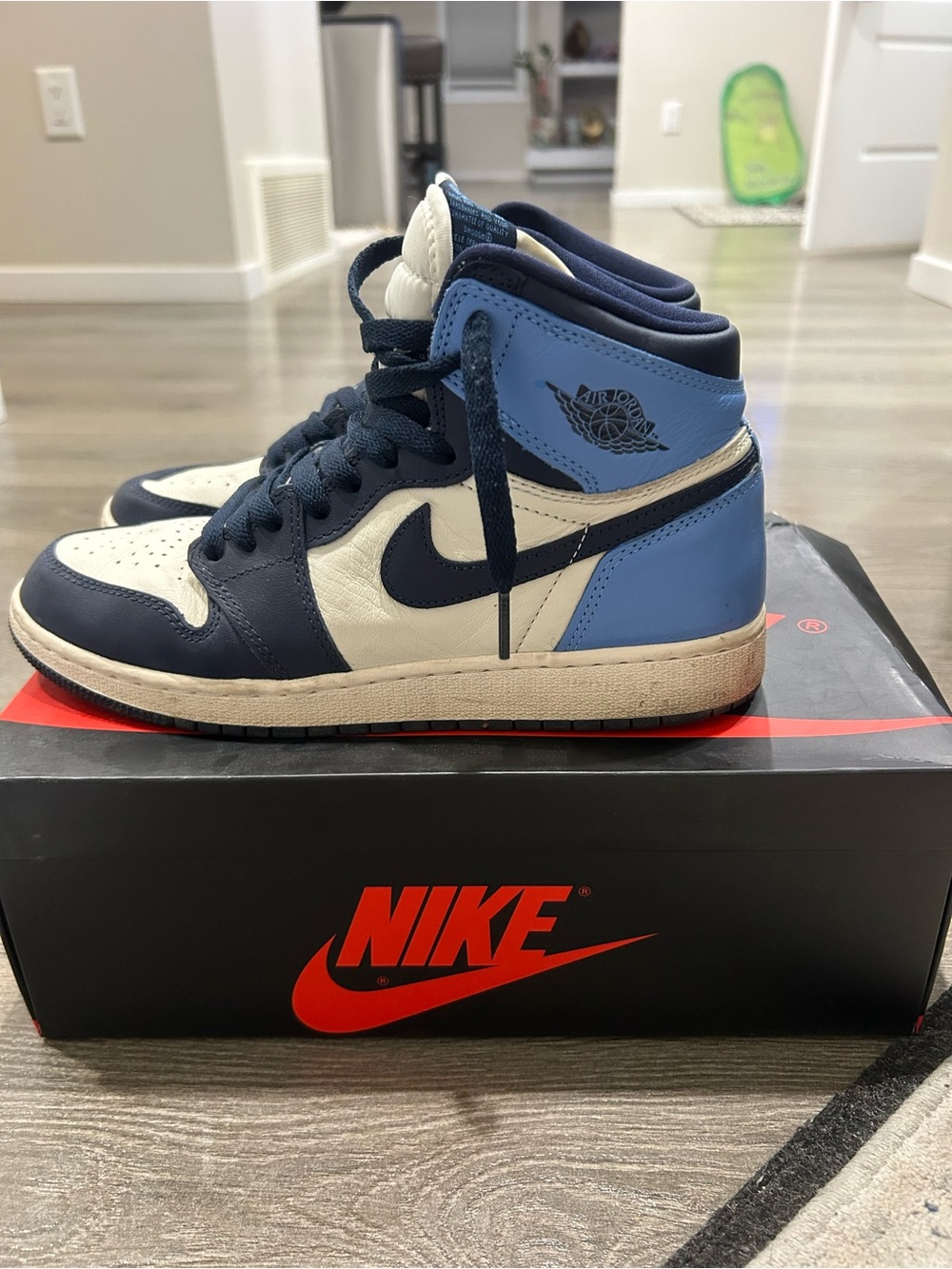 Jordan 1 Retro high obsidian UNC gs
